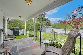 Lakefront Bliss in Mahopac! Charming Home w/ Dock