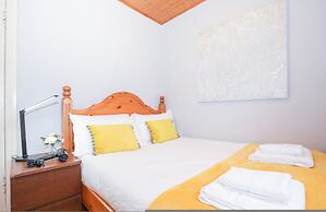 Spacious 4BR Edinburgh Home Free Parking