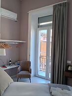 Poerio Station Rooms & Apartment