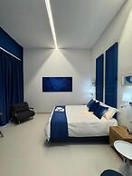 Poerio Station Rooms & Apartment