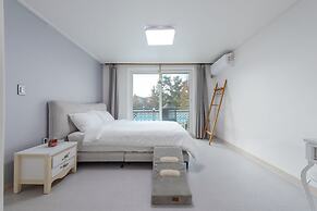 Chuncheon Happysday Pet-friendly Pension