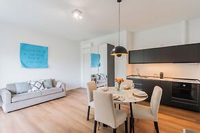 Panoramic Lake Suites