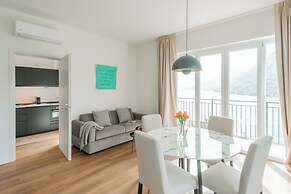 Panoramic Lake Suites