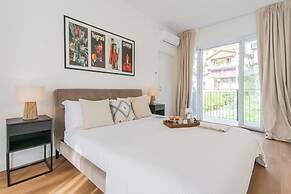 Panoramic Lake Suites