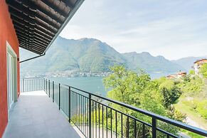 Panoramic Lake Suites