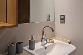 2 Bed Apartment Sleeps 6 - Pets Welcome - Rooftop