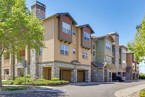 Easy E470 & 125 Access! Quiet Englewood Condo