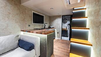 Elite Escape Village Hotel