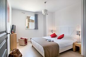 Luxury Luberon Villa With Pool for 10