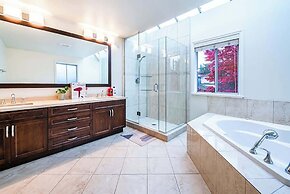 Comfortable Room in a Shared Home