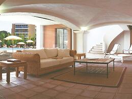 Apartment for 8 by the Beach