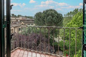 Romana Apartment by Mamo Florence