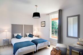 Gorgeous Villa for 8 People With Pool