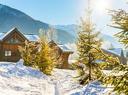 Spacious Alpine Chalet for 10