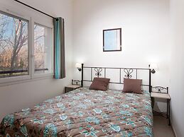 Provencal Cottage for 4 With Pool