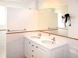 Golf-side Villa in Mazamet