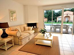 Golf-side Sanctuary in Mazamet