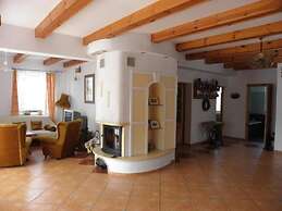 Comfortable Holiday Villa With a Private Garden