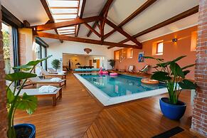 Casa Vama Pool Private Cinema