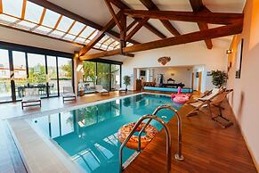 Casa Vama Pool Private Cinema