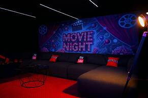 Casa Vama Pool Private Cinema