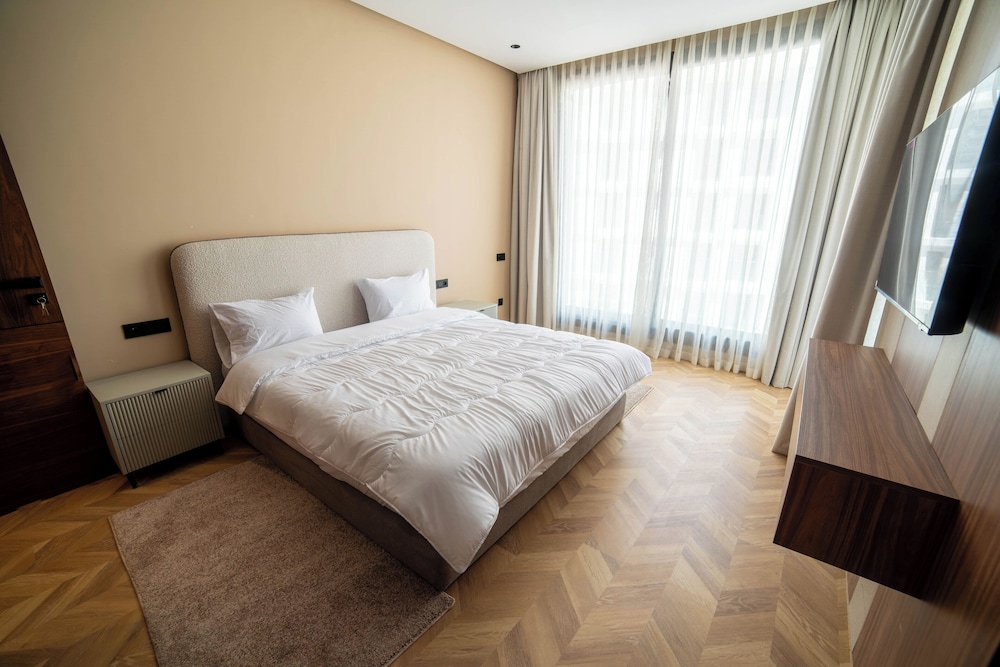 AURA LUXURY BY MALABATA HILLS