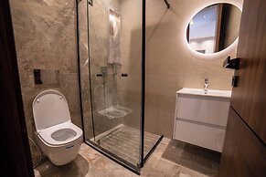 AURA LUXURY BY MALABATA HILLS