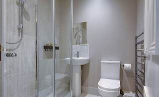 Contractor Friendly 1-bed Ensuite Ayr Town Centre KA7