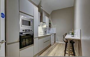 Contractor Friendly 1-bed Ensuite Ayr Town Centre KA7