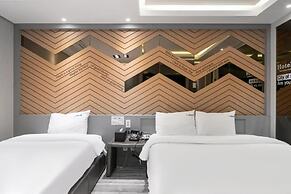 Gyeryong BON Hotel