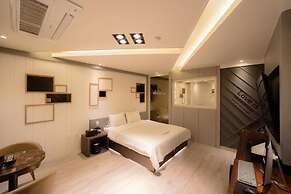 Gyeryong BON Hotel