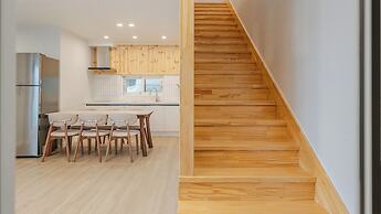 Gangneung Sacheon Bom House