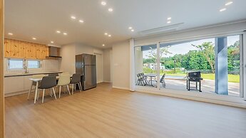 Gangneung Sacheon Bom House