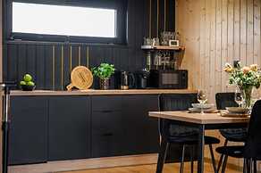 Holiday Homes With Access to a Pool, Sauna and Jacuzzi