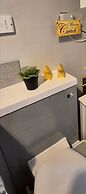 Apartment Sleeps 4 With Parking