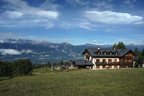 Rifugio Predaia Ai Todes'ci