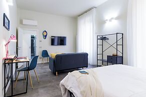 Pallamaglio Suites - Near Station & Historic Center