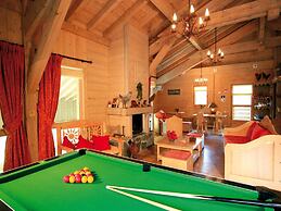 Samoens Duplex Chalet for 8 With Pool