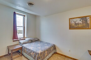7 Mi to Lake Cochrane: Quaint Gary Getaway!