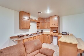 7 Mi to Lake Cochrane: Quaint Gary Getaway!