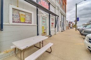 7 Mi to Lake Cochrane: Quaint Gary Getaway!