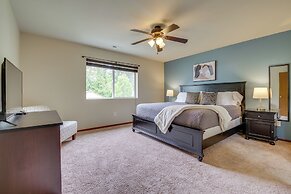 Walk to Trails & Golf: Sedro-woolley Retreat!