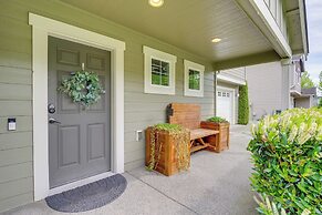 Walk to Trails & Golf: Sedro-woolley Retreat!