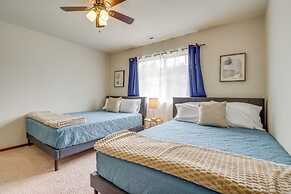 Walk to Trails & Golf: Sedro-woolley Retreat!