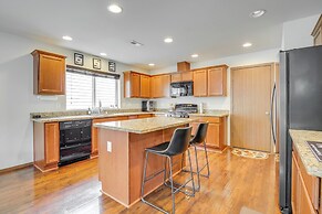 Walk to Trails & Golf: Sedro-woolley Retreat!