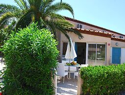 Sunny Duplex Cottage for 4