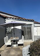 Sunny Duplex Cottage for 4