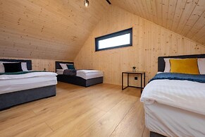 Holiday Homes With Access to the SPA Area