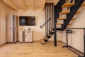 Large Holiday Home, Swimming Pool, Sauna, Jacuzzi