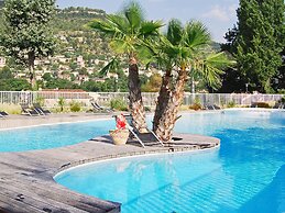 Charming Provence Cottage Retreat